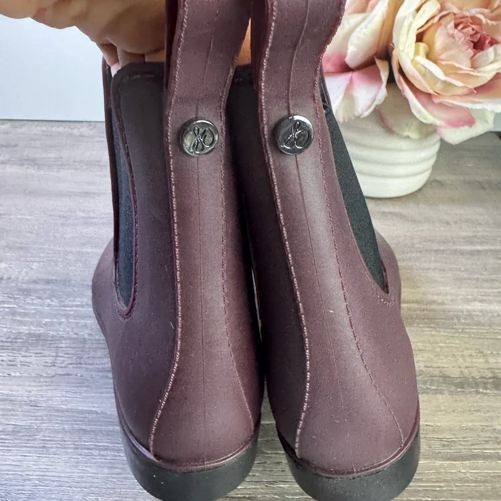 Sam Edelman Tinsley sangria matte pull tab rainboots size 7 EUC